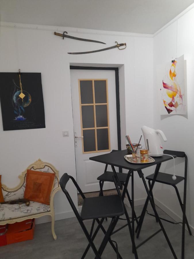 La Chambre De Garance Et Ses Couleurs D'Art Сен-Поль-де-Леон Экстерьер фото
